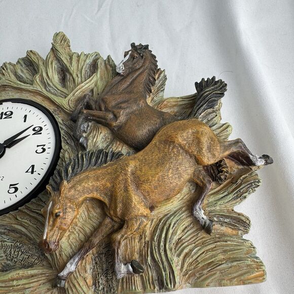 Wild Horses Quartz Clock Carved Stone For Mantel, Desk Or Shelf Tested - Picture 4 of 9